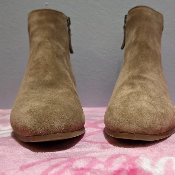 Women's Aquatalia Fuoco Suede Ankle Boots Champagne, Size 7.5M - Picture 4 of 16